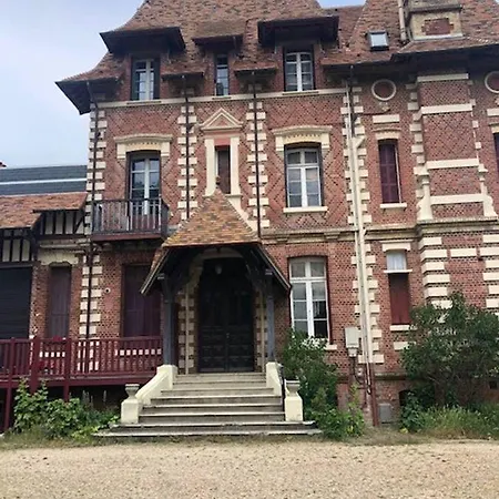 Le Ivy * 图尔热维尔